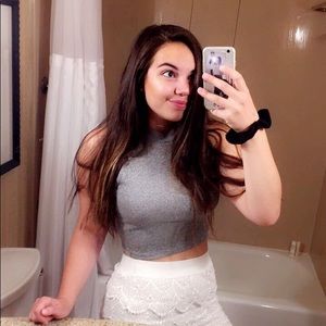 Meet your Posher, Lara